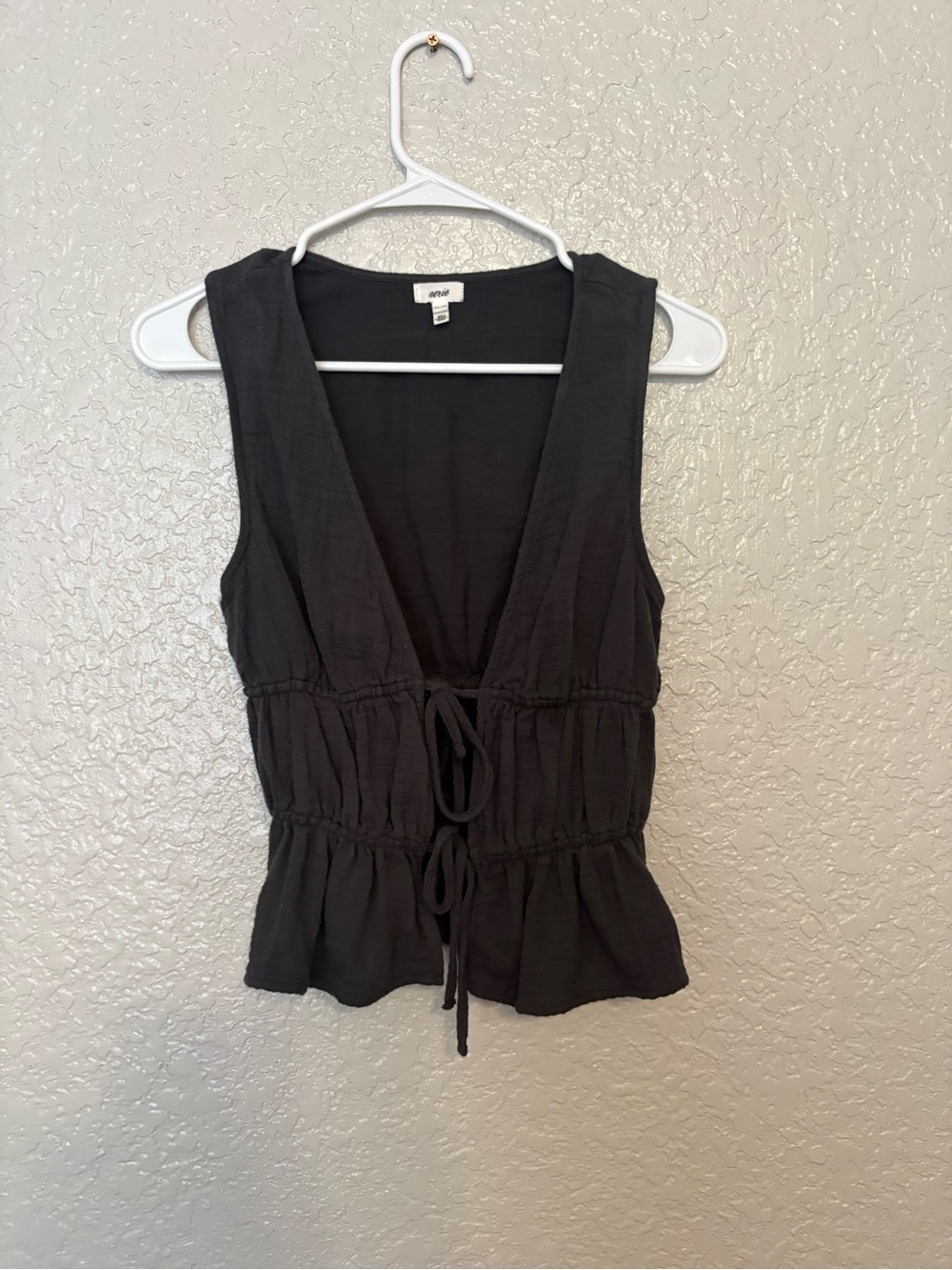 aerie Sleeveless Black Peplum Tie-Front vest Top